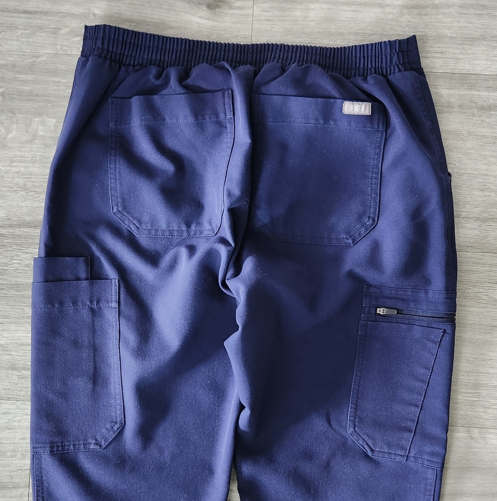 Figs Cargo Pocket Scrub Pants Size Small Navy Blue - Picture 2 of 5